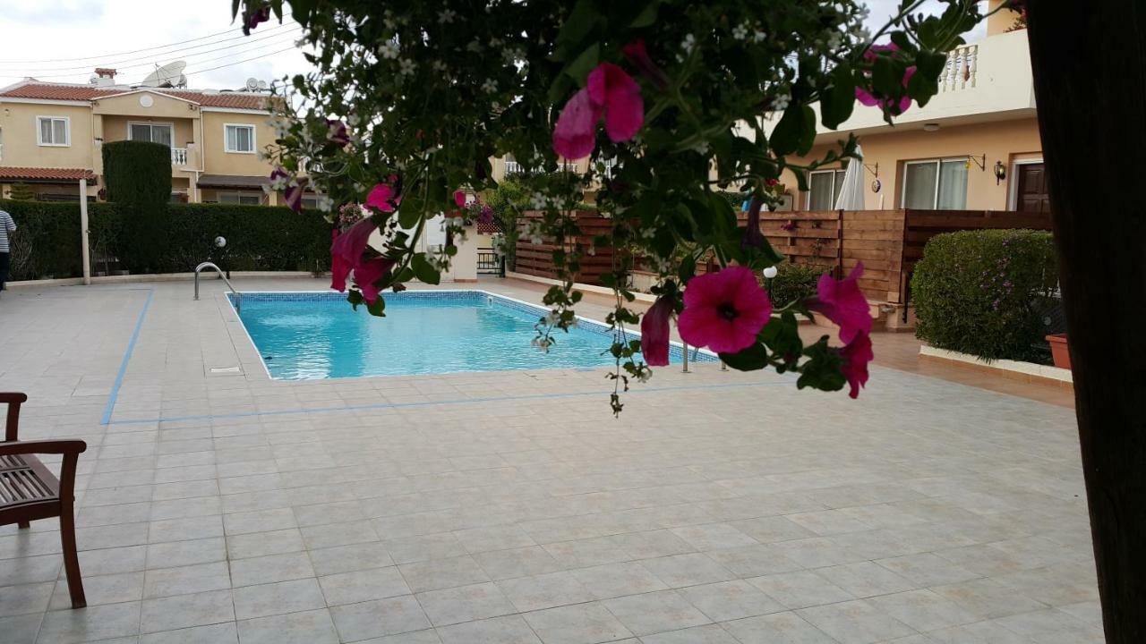 Ivoton Home Paphos Eksteriør bilde