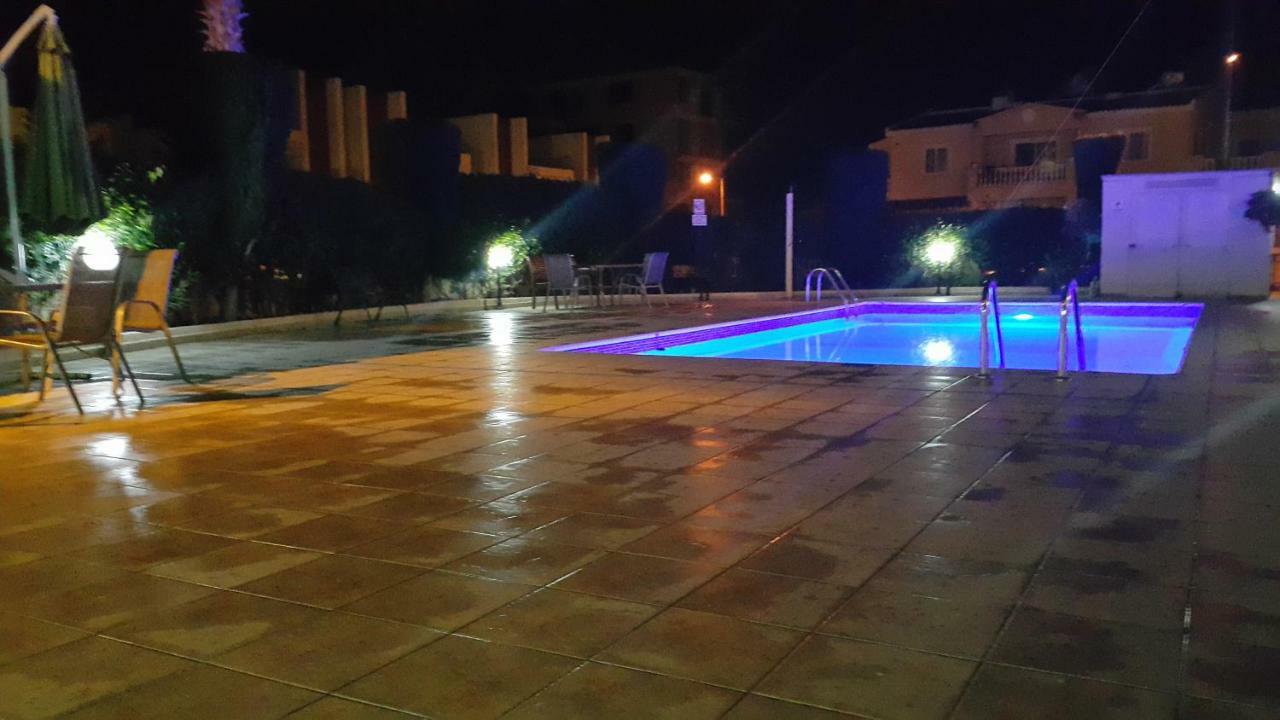 Ivoton Home Paphos Eksteriør bilde