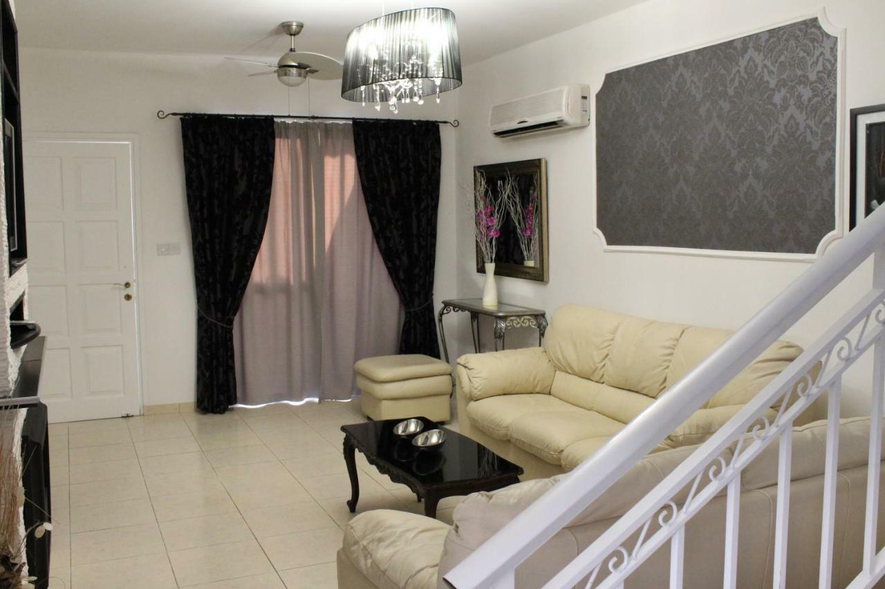 Ivoton Home Paphos Eksteriør bilde